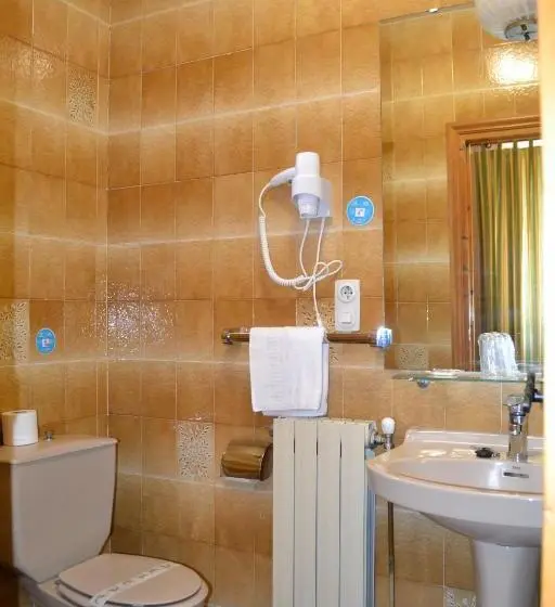 اتاق استاندارد یک نفره, Hostal Aribel Longinos