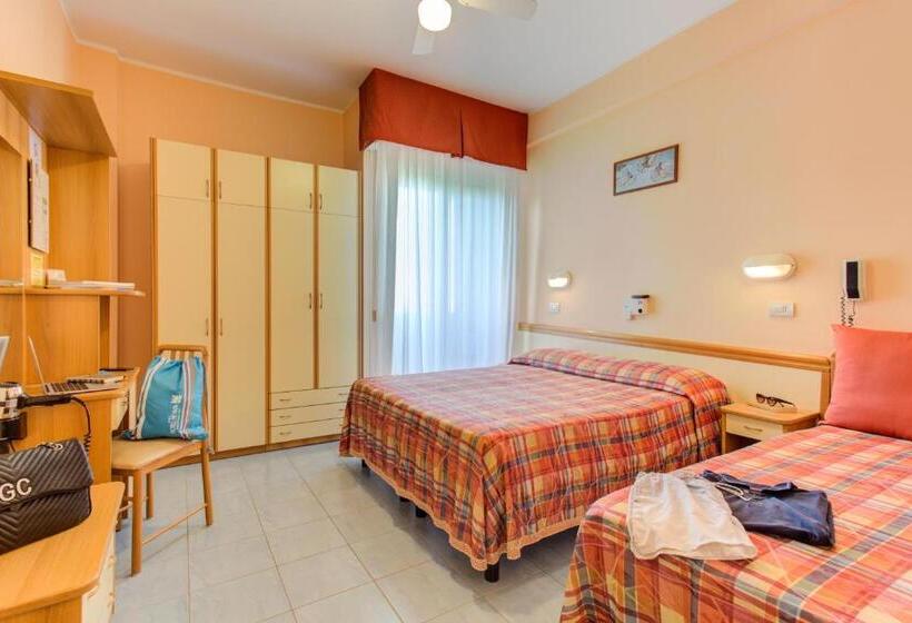 带阳台的三人标准间, Nevada