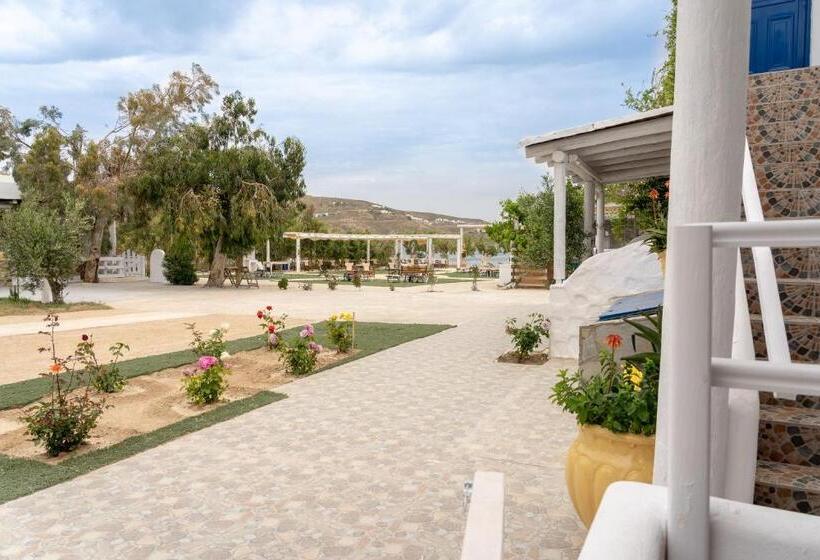 غرفة قياسية ثلاثية مطلة علي الحديقة, Alexandros By The Beach   Serifos