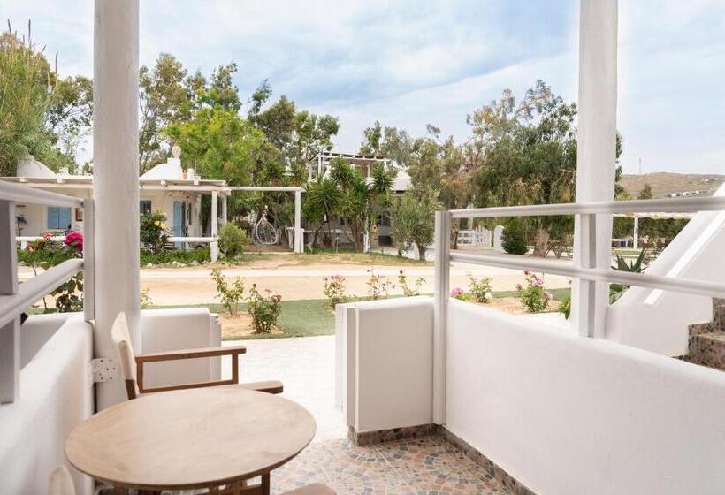 اتاق استاندارد سه تخته با چشم‌انداز باغ, Alexandros By The Beach   Serifos