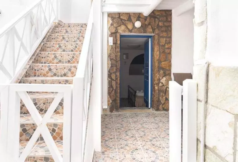 エコノミー4人部屋, Alexandros By The Beach Serifos