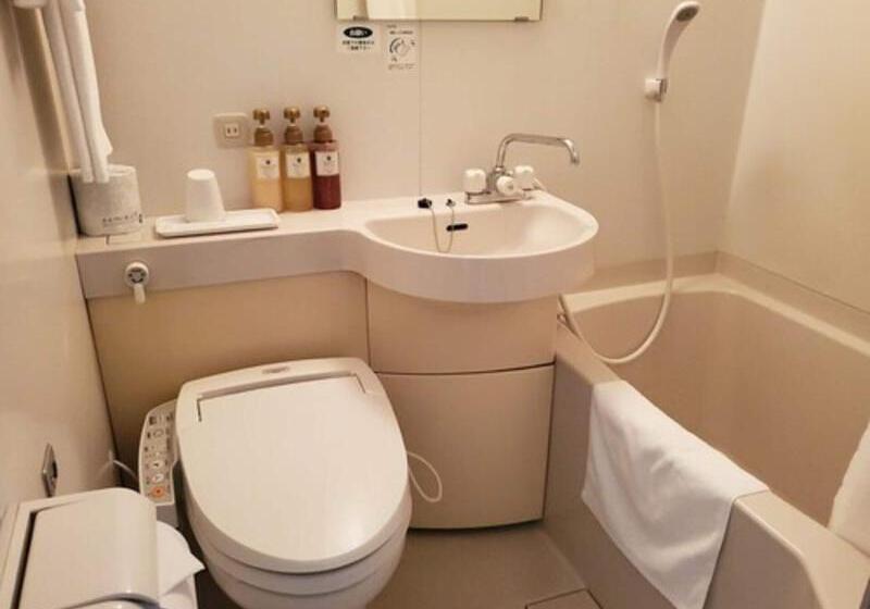 Номер Стандарт Трехместный, Benikea Calton Hotel Fukuoka Tenjin