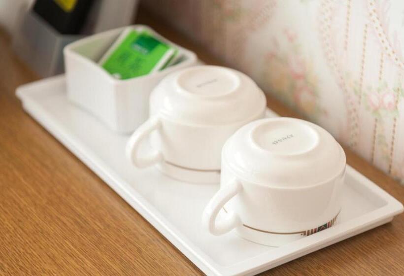 Номер Стандарт Трехместный, Benikea Calton Hotel Fukuoka Tenjin