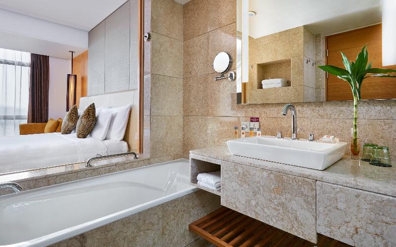 חדר סטנדרט נוף לבריכה, Crowne Plaza Zhongshan Wing On City, An Ihg