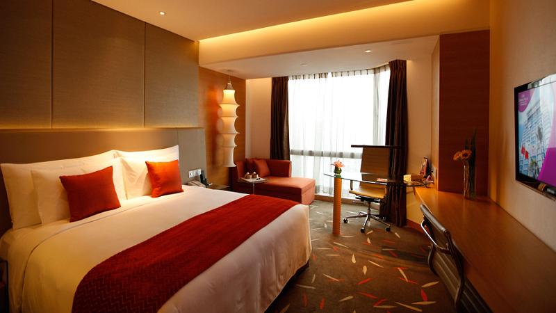 Номер Стандарт Вид на Бассейн, Crowne Plaza Zhongshan Wing On City, An Ihg