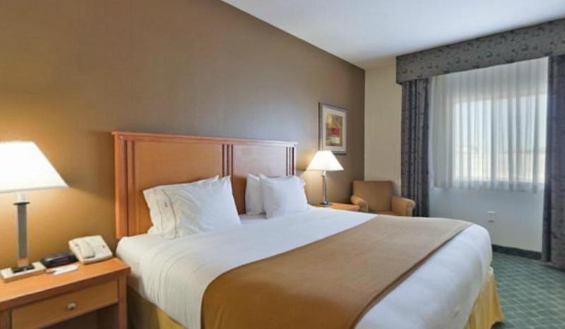 스탠다드 룸 킹사이즈 침대, Holiday Inn Express Hotel & Suites Lincoln South, An Ihg