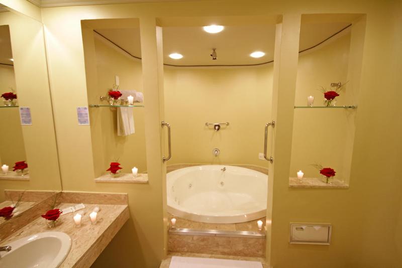 스탠다드 룸 킹사이즈 침대, Holiday Inn Express & Suites Malvern, An Ihg