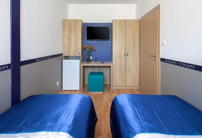 클래식 4인 룸, Solero