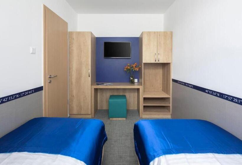 이코노이 4인룸, Solero