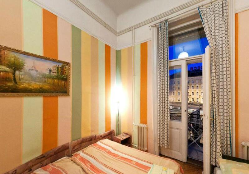 带共用浴室的标准房间, Locomotive Hostel