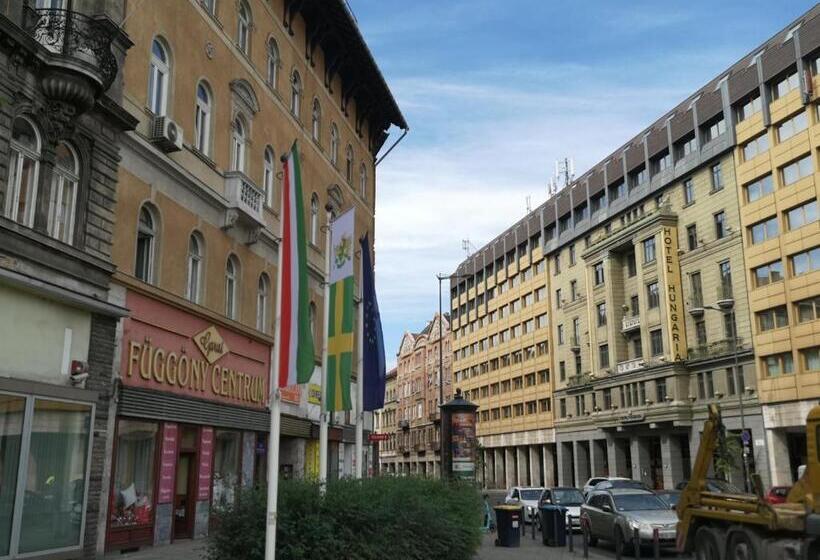 带共用浴室的标准房间, Locomotive Hostel