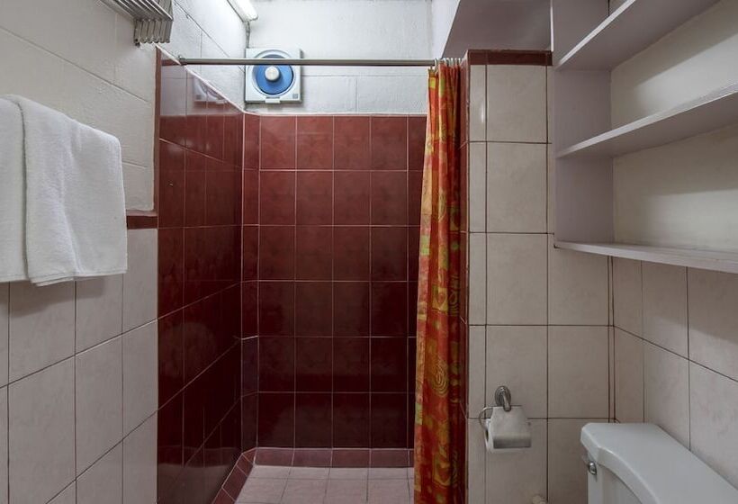 Номер Стандарт, Reddoorz At Broadway Court Apartelle Quezon City