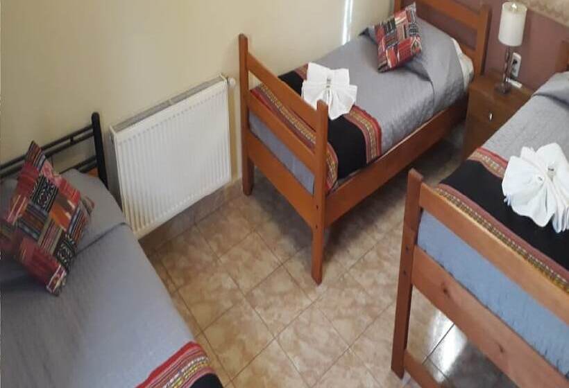 スタンダードトリプルルーム, Hostal Katarpe