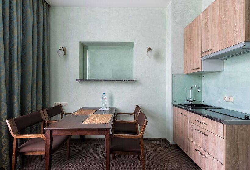 דירת חדר, 3 Mosta