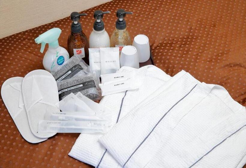 חדר סטנדרט לשלושה, Grampus Inn Osaka