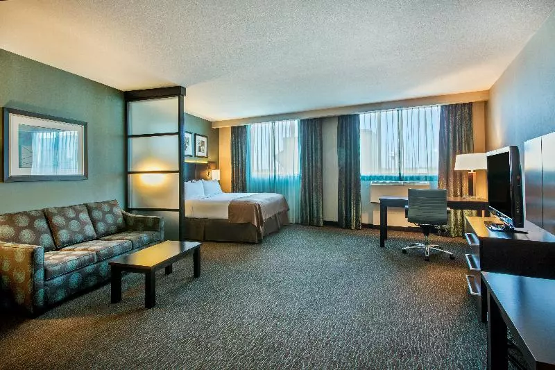 Deluxe Suite King Bed, Holiday Inn Saskatoon Downtown, An Ihg