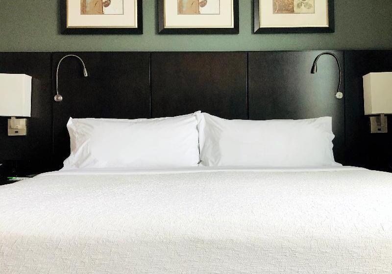 غرفة قياسية, Holiday Inn Saskatoon Downtown, An Ihg