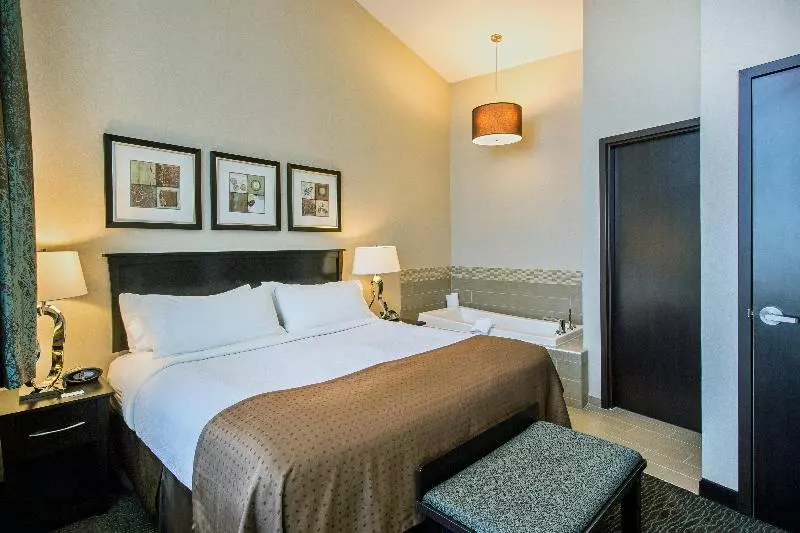 سوییت, Holiday Inn Saskatoon Downtown, An Ihg