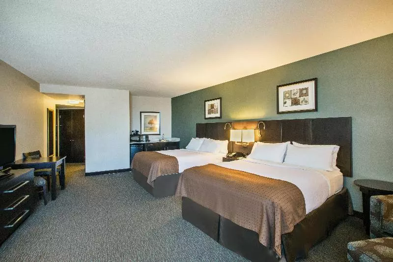 سوییت لوکس, Holiday Inn Saskatoon Downtown, An Ihg