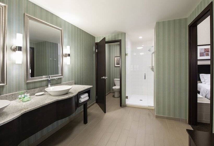 阁楼套房, Holiday Inn Saskatoon Downtown, An Ihg