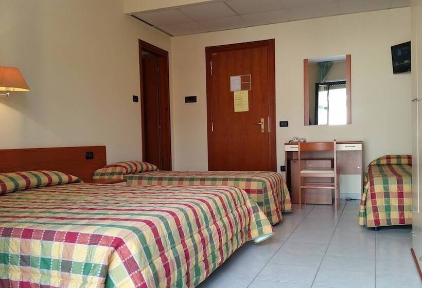 4인용 스탠다드 룸, Leon   Ristorante Al Cavallino Rosso