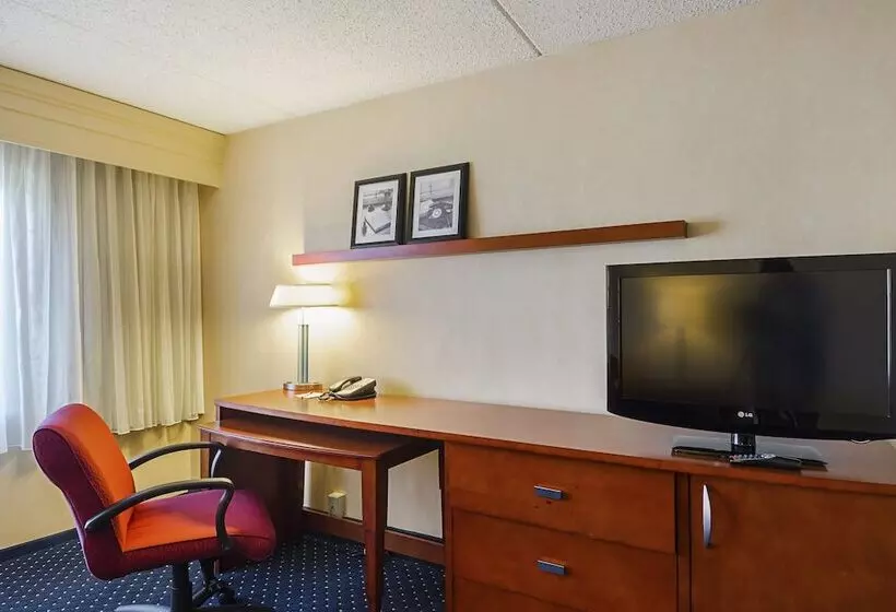 ２ダブルベッドのスタンダードルーム, Quality Inn Bostonrevere