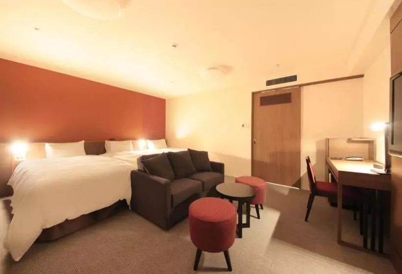 Premium Kolmen Hengen Huone, Richmond Hotel Kagoshima Kinseicho