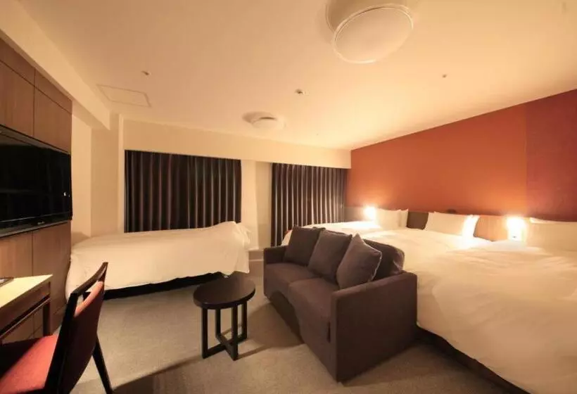 Premium Neljän Hengen Huone, Richmond Hotel Kagoshima Kinseicho