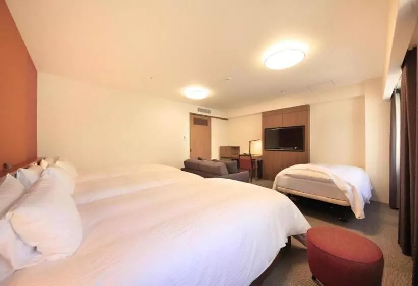 Premium Neljän Hengen Huone, Richmond Hotel Kagoshima Kinseicho