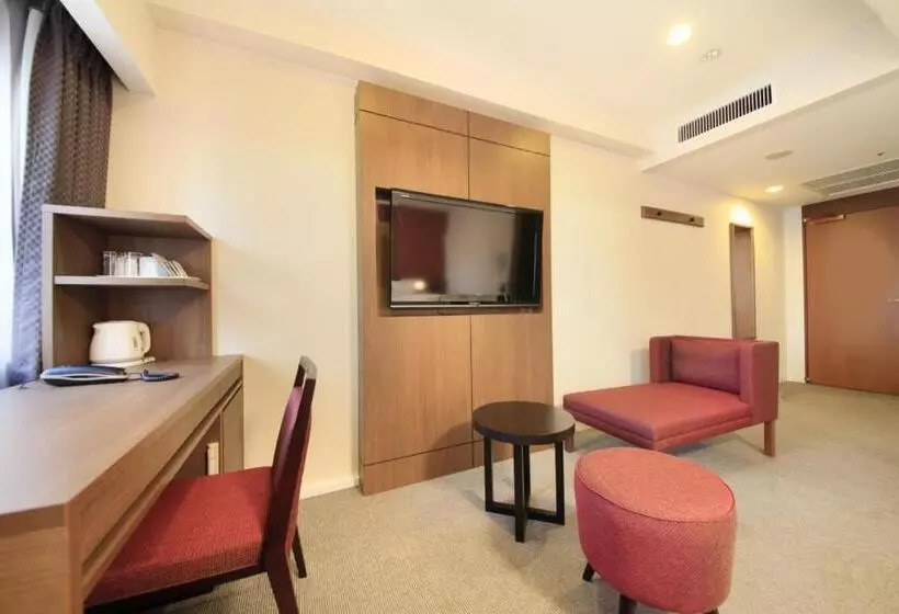 Deluxe Kolmen Hengen Huone, Richmond Hotel Kagoshima Kinseicho