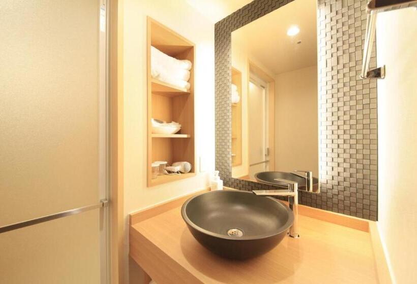 Четырехместный Номер Стандарт, Richmond Hotel Kagoshima Kinseicho