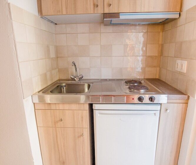 استوديو سوبيريور مطل على حمام السباحة, Mastorakis Hotel And Studios