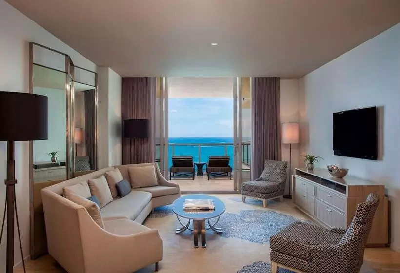 سوئیت سلطنتی 2 خوابه, The St. Regis Bal Harbour Resort