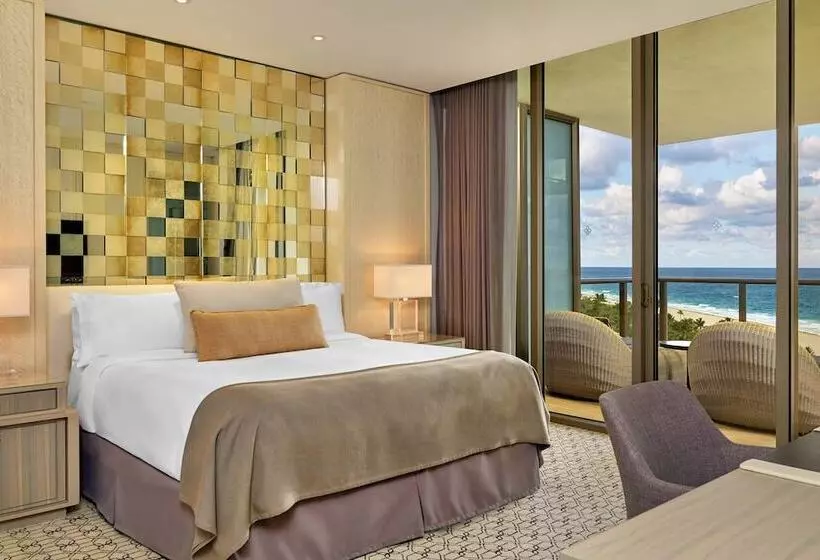 سوئیت سلطنتی 2 خوابه, The St. Regis Bal Harbour Resort