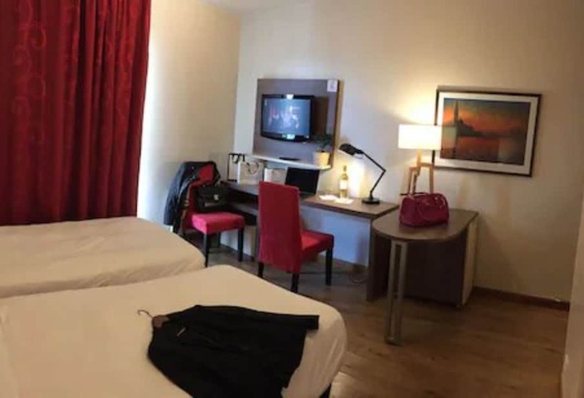 Студия Стандарт, Villa Val Senart 1ere Avenue