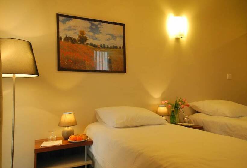 Студия Стандарт, Villa Val Senart 1ere Avenue