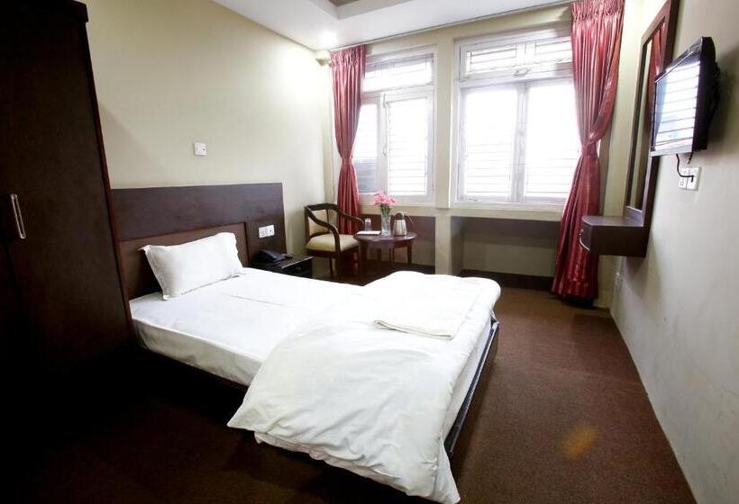 اتاق استاندارد یک نفره, Nandini