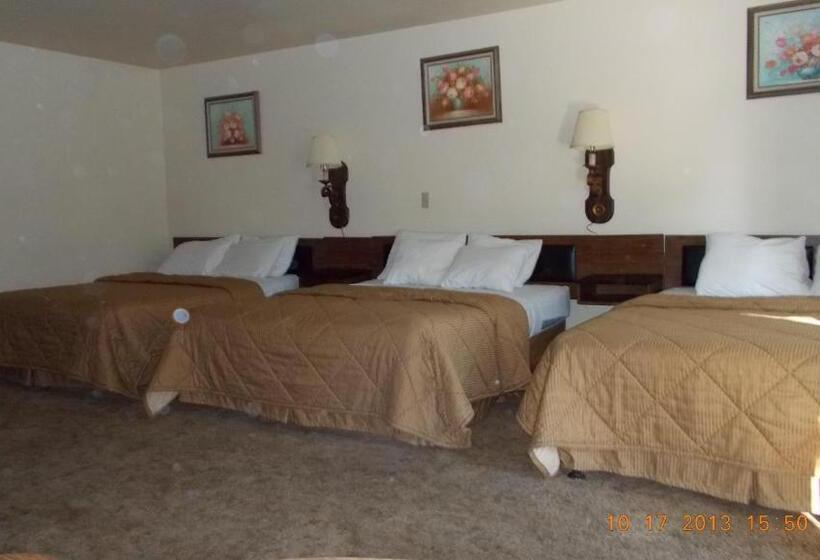 Номер Стандарт Трехместный, Budget Inn