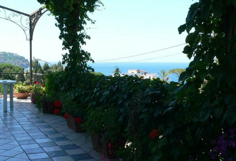 Chambre Standard avec Balcon, Parco Conte