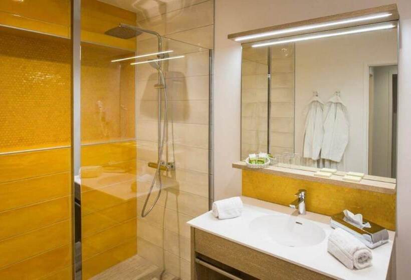 프레스티지 룸, Castel Damandre