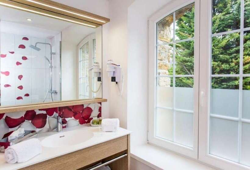 프레스티지 룸, Castel Damandre