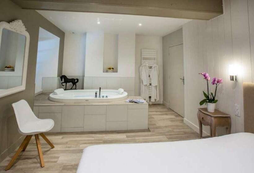 패밀리 스위트, Castel Damandre