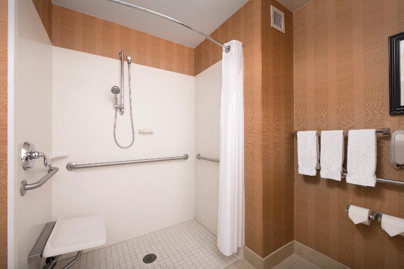 اتاق استاندارد با تخت بزرگ, Doubletree By Hilton Denver International Airport