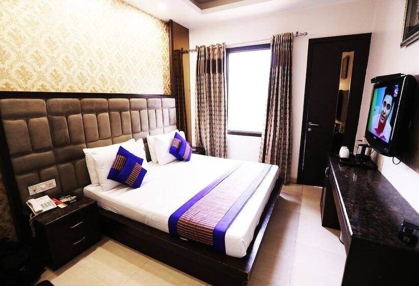 Номер Superior, Fabexpress Yug Villa Karol Bagh
