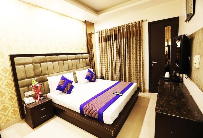 Номер Superior, Fabexpress Yug Villa Karol Bagh