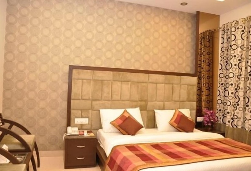 Номер Superior, Fabexpress Yug Villa Karol Bagh