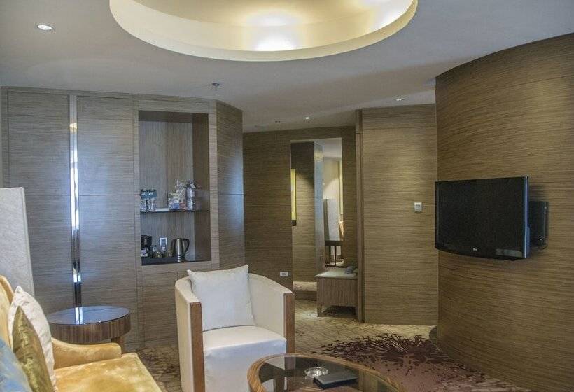 Люкс Superior, Four Points By Sheraton Qingdao, Chengyang