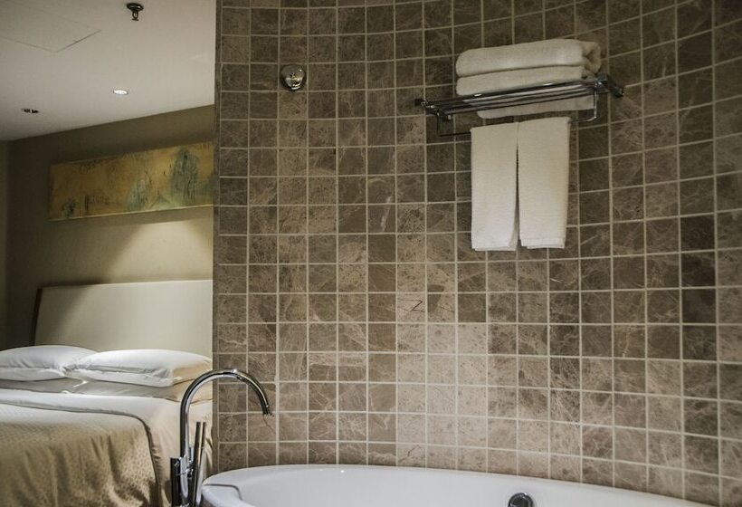 Люкс Клуб, Four Points By Sheraton Qingdao, Chengyang