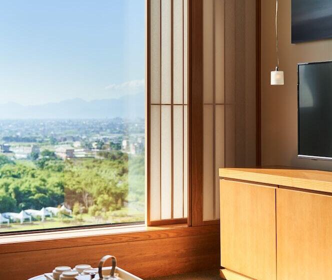 Suite, Royal Chiao Hsi