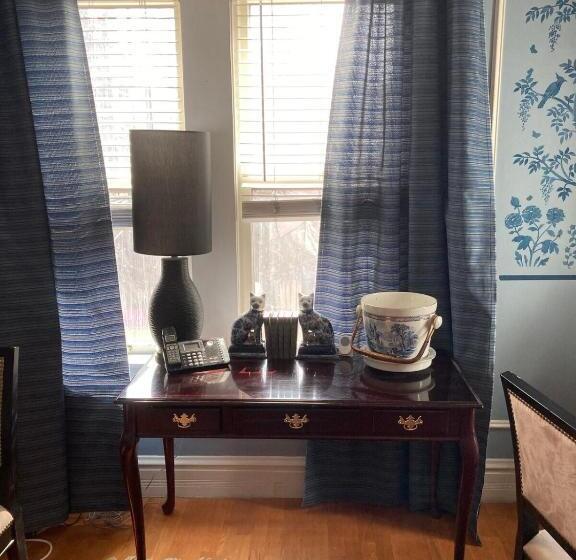 اتاق استاندارد با سرویس بهداشتی مشترک, The Villa Toscana